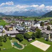 Aufnahmen &uuml;ber Maishofen Zentrum im Sommer