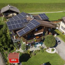 Aufnahmen von Solaranlagen in Unken